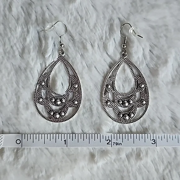 Earrings - Picture 5 of 5